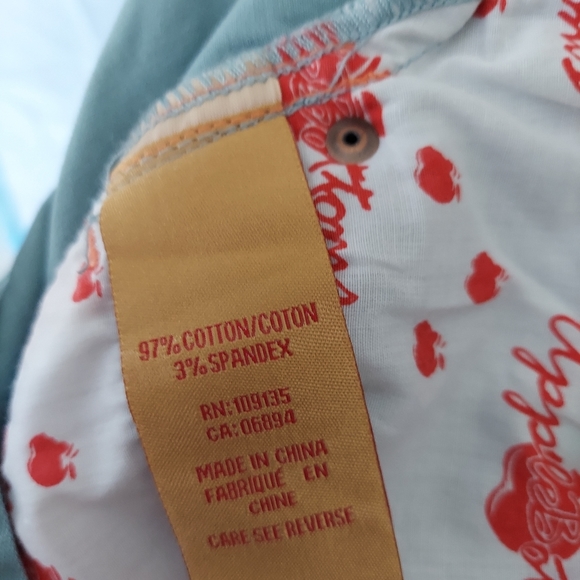 Apple bottoms embroidered demin capri size 17-18 nwt - Picture 11 of 11